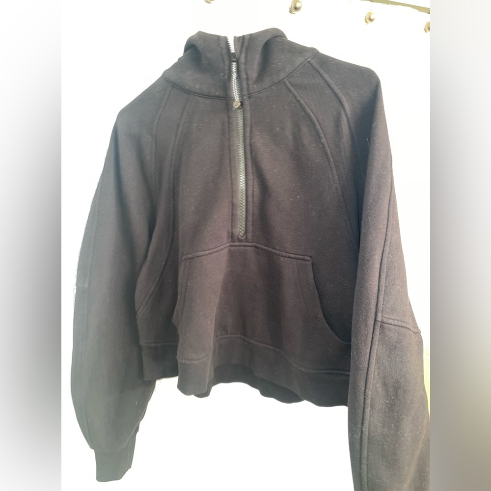 Lululemon black scuba